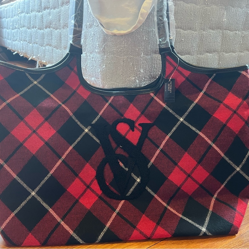 Victoria’s Secret Red & Black Plaid/Tartan Large Tote Bag with magnetic closure